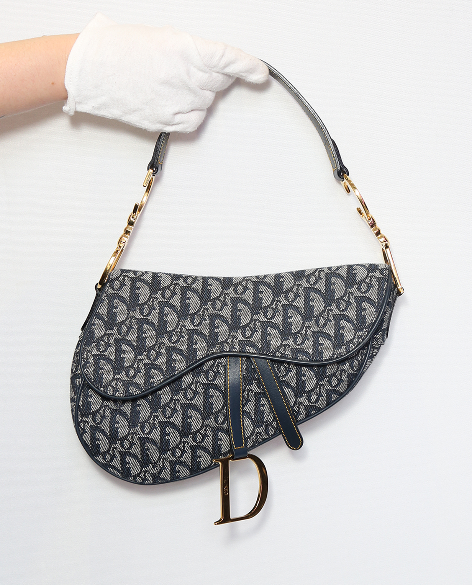 Dior saddle bag discount designer